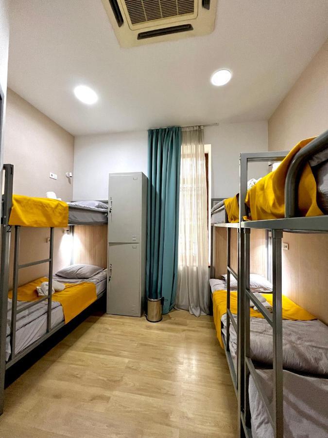 Queen Hostel Tbilisi Bagian luar foto