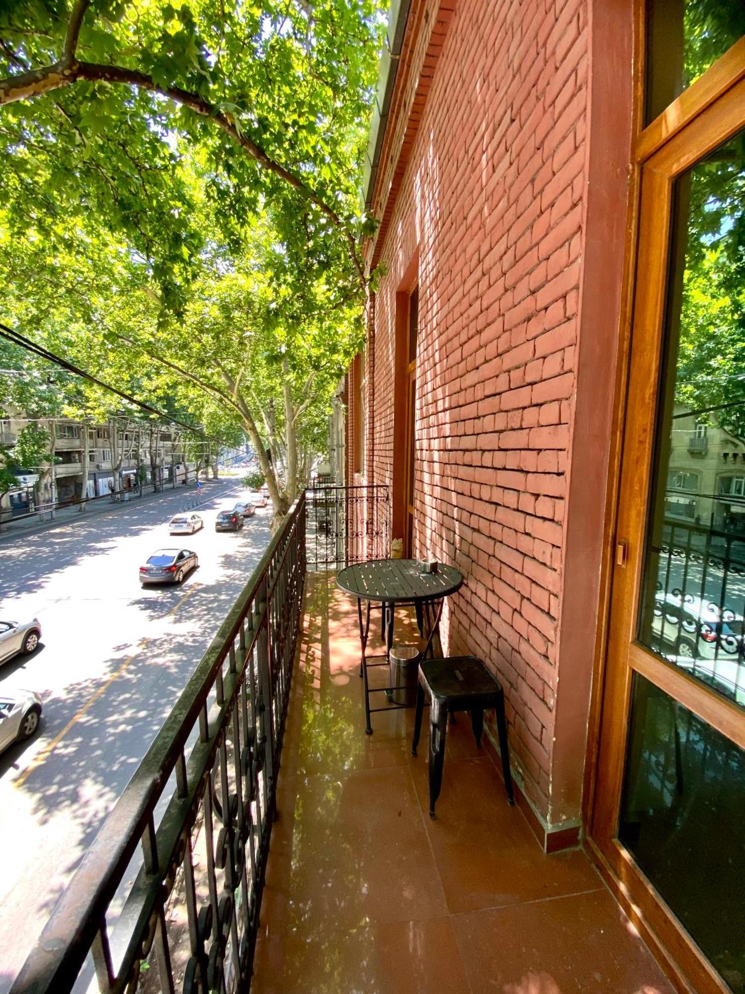 Queen Hostel Tbilisi Bagian luar foto